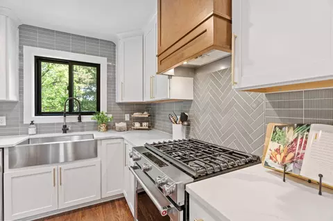 Kitchen - 1 Maclynn Rd, Excelsior, MN 55331 photo 4 of 11