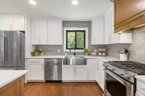 Kitchen - 1 Maclynn Rd, Excelsior, MN 55331 photo 2 of 11