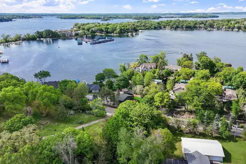 View/Area - 1 Maclynn Rd, Excelsior, MN 55331 photo 2 of 3