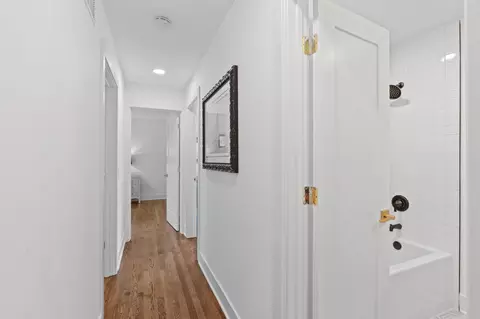 Entry Way - 1 Maclynn Rd, Excelsior, MN 55331 photo 4 of 6