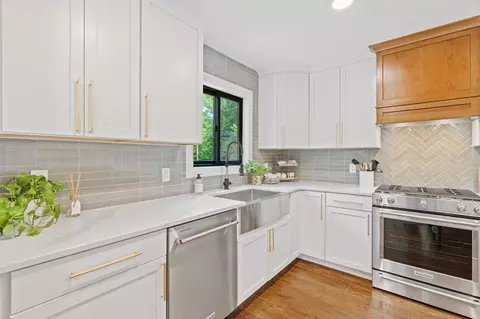 Kitchen - 1 Maclynn Rd, Excelsior, MN 55331 photo 5 of 11
