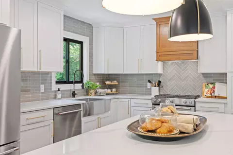 Kitchen - 1 Maclynn Rd, Excelsior, MN 55331 photo 11 of 11