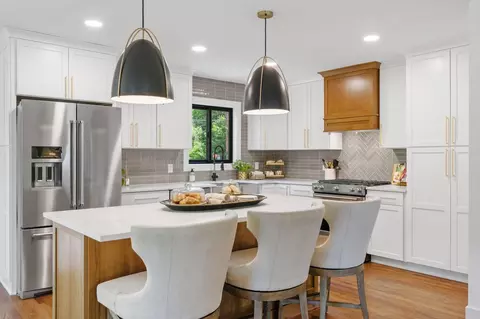 Kitchen - 1 Maclynn Rd, Excelsior, MN 55331 photo 1 of 11
