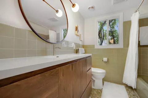 Bath - 715 E 3rd St, Monticello, MN 55362 photo 3 of 3