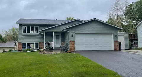 14195 Upper 54th St N, Stillwater, MN 55082