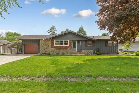 825 South St, Owatonna, MN 55060