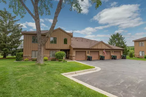 1824 Lakeview Ct SW #201, Rochester, MN 55902