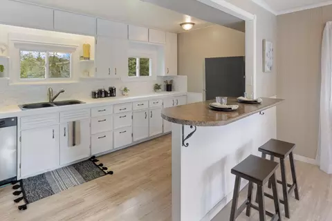 Kitchen - 3901 4th Ave E, Hibbing, MN 55746 photo 2 of 3