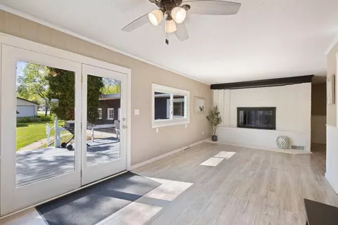 Living - 3901 4th Ave E, Hibbing, MN 55746 photo 3 of 5
