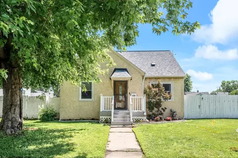 430 15th Ave N, South Saint Paul, MN 55075