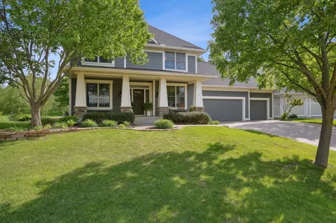 11264 Stonemill Farms Curv, Woodbury, MN 55129