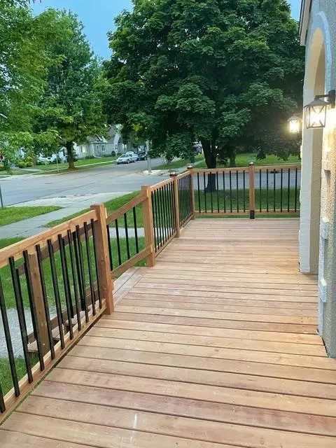Exterior - 610 5th Ave SW, Austin, MN 55912 photo 3 of 5