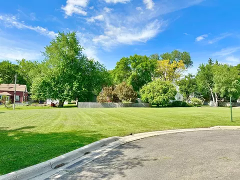 613 615 Giles Pl, Albert Lea, MN 56007
