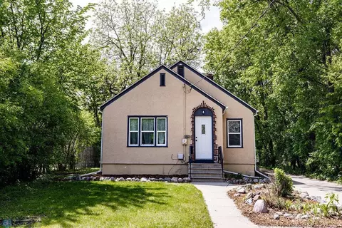 1342 10th St N, Fargo, ND 58102