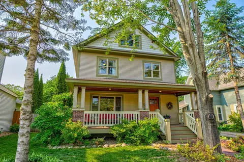 609 Churchill St W, Stillwater, MN 55082