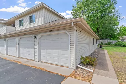 4040 Maureen Dr NE #103, Columbia Heights, MN 55421 photo 2