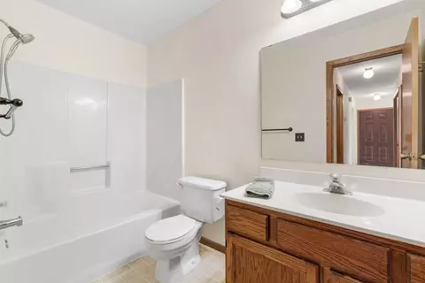 4040 Maureen Dr NE #103, Columbia Heights, MN 55421 photo 21
