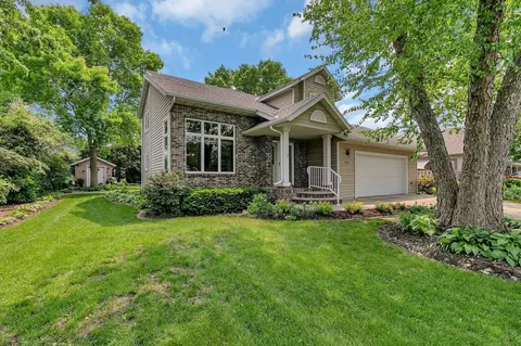 2904 Park Dr, Saint Cloud, MN 56303
