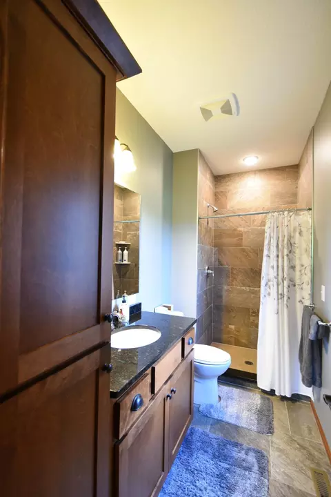 Bath - 631 Nelson Dr, Wanamingo, MN 55983 photo 3 of 5