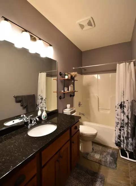 Bath - 631 Nelson Dr, Wanamingo, MN 55983 photo 1 of 5