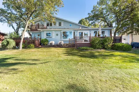 14909 Eagle Lake Rd, Battle Lake, MN 56515