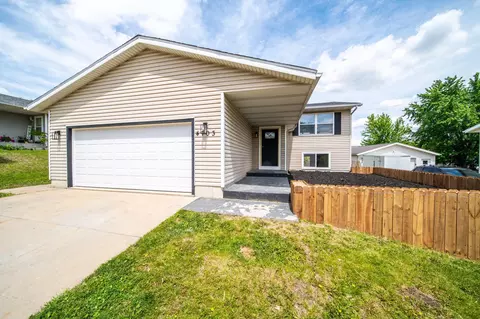 4703 7th St NW, Rochester, MN 55901