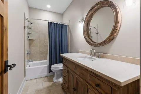 Bath - 8580 Maple View Dr, Cologne, MN 55322 photo 3 of 4