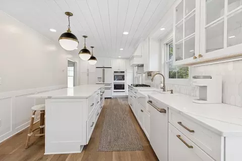 1208 Keller Ln, Burnsville, MN 55306
