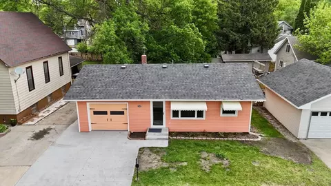 115 1st St SE, Pelican Rapids, MN 56572