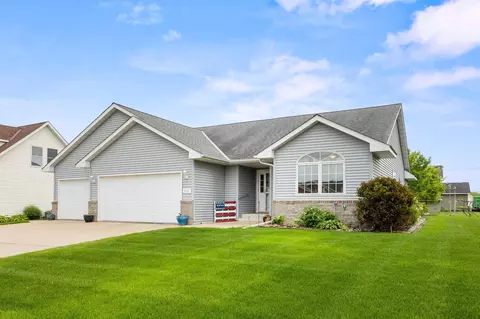 2101 Blake Ave, Lester Prairie, MN 55354
