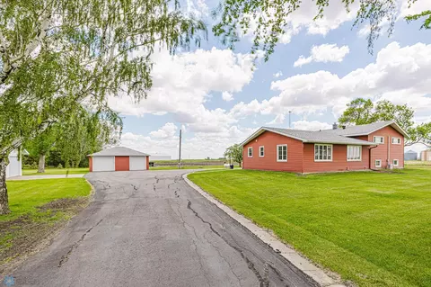 509 Clement Ave, Grandin, ND 58038