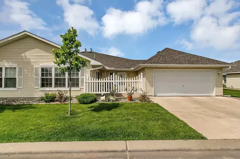 1055 Whiteowl Trl SW, Hutchinson, MN 55350