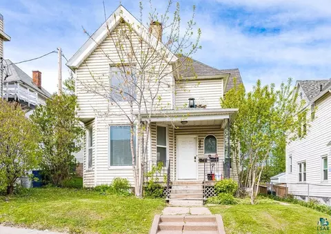 220 N 12th Ave E, Duluth, MN 55805