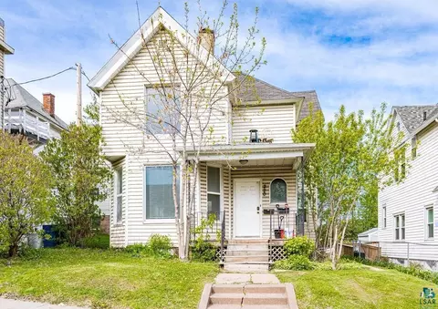 220 N 12th Ave E, Duluth, MN 55805