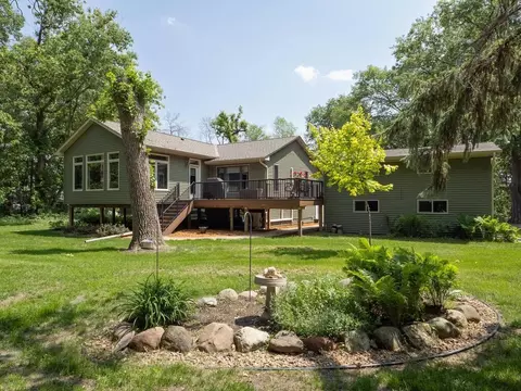 2822 Greenwald Is NW, Oak Grove, MN 55011