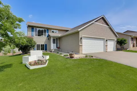 3115 Olson Dr, Hastings, MN 55033