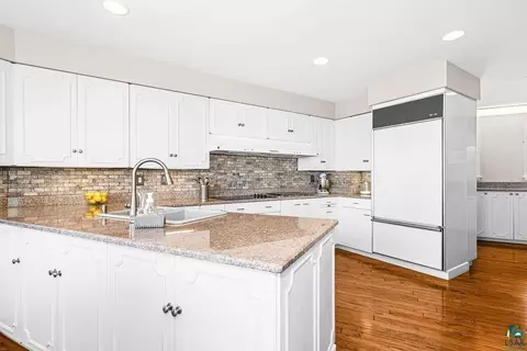 2900 London Rd, Duluth, MN 55804 photo 10