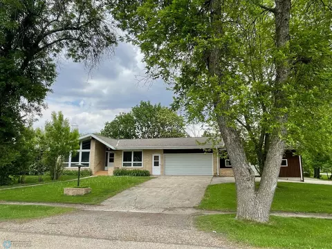 103 4th St S, Fairmount, ND 58030 photo 2