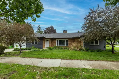 705 10th St SW, Rochester, MN 55902