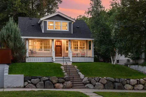 2921 W 40th St, Minneapolis, MN 55410