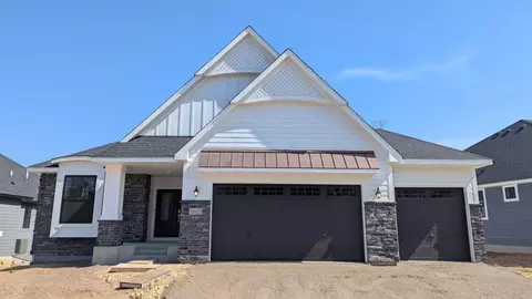 1685 Royal Blvd N, Lake Elmo, MN 55042