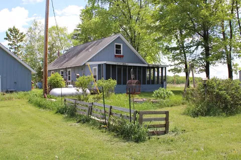 44500 Elmcrest Ave, Harris, MN 55032
