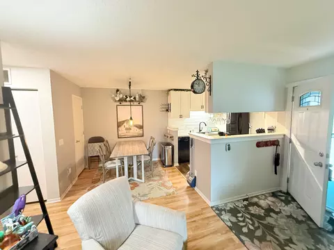 1721 Fulham St #A, Roseville, MN 55113