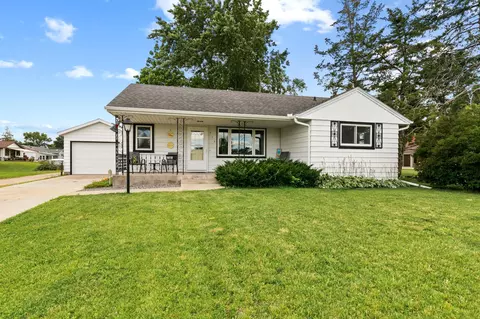 715 Country Club Rd, Sauk Centre, MN 56378