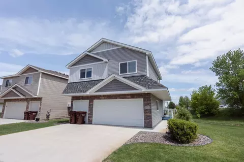 1004 Alexander Ct, Montrose, MN 55363