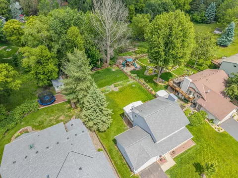 View/Area - 4337 Braddock Trl, Eagan, MN 55123 photo 3 of 7