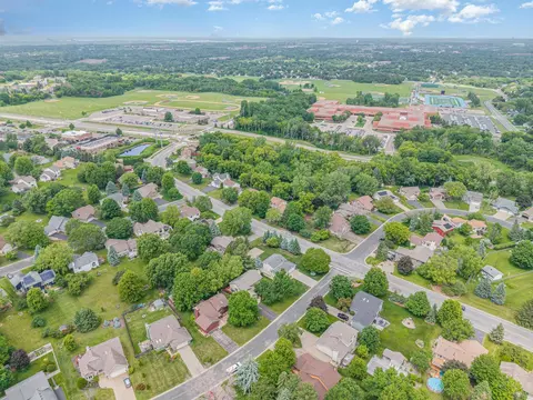 View/Area - 4337 Braddock Trl, Eagan, MN 55123 photo 6 of 7