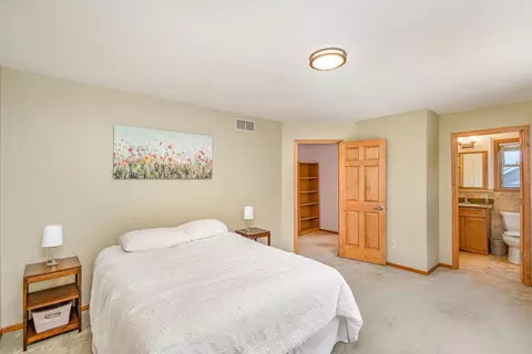 Bedroom - 4337 Braddock Trl, Eagan, MN 55123 photo 2 of 5