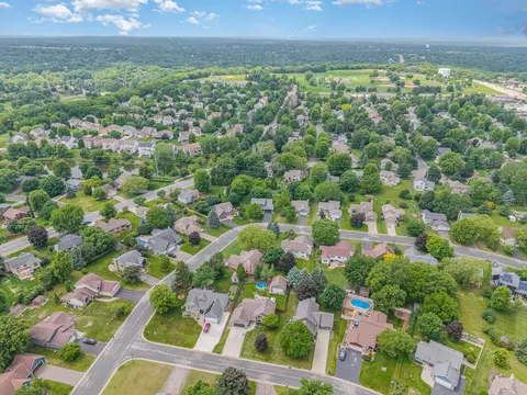 View/Area - 4337 Braddock Trl, Eagan, MN 55123 photo 5 of 7
