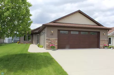 3441 25th St S, Moorhead, MN 56560